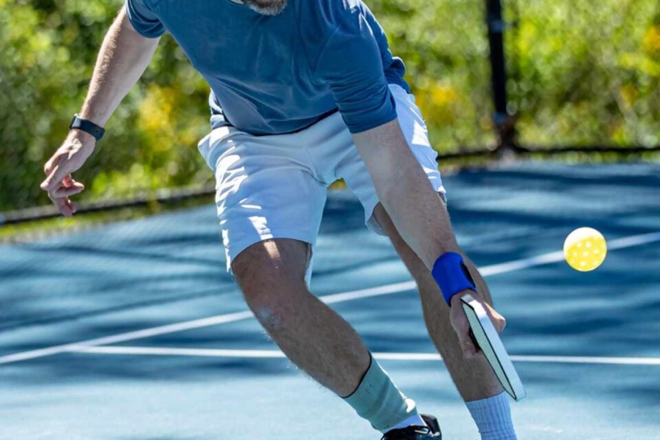 How to Do a Backhand in Pickleball