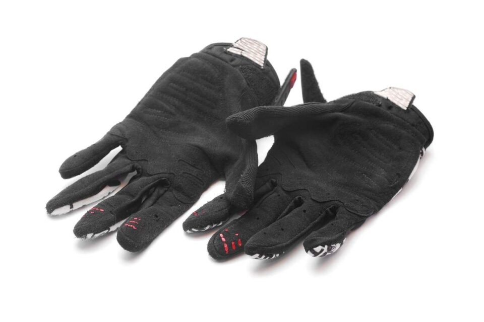 14 Different Types of Pickleball Gloves